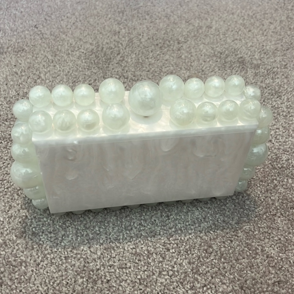 White clutch